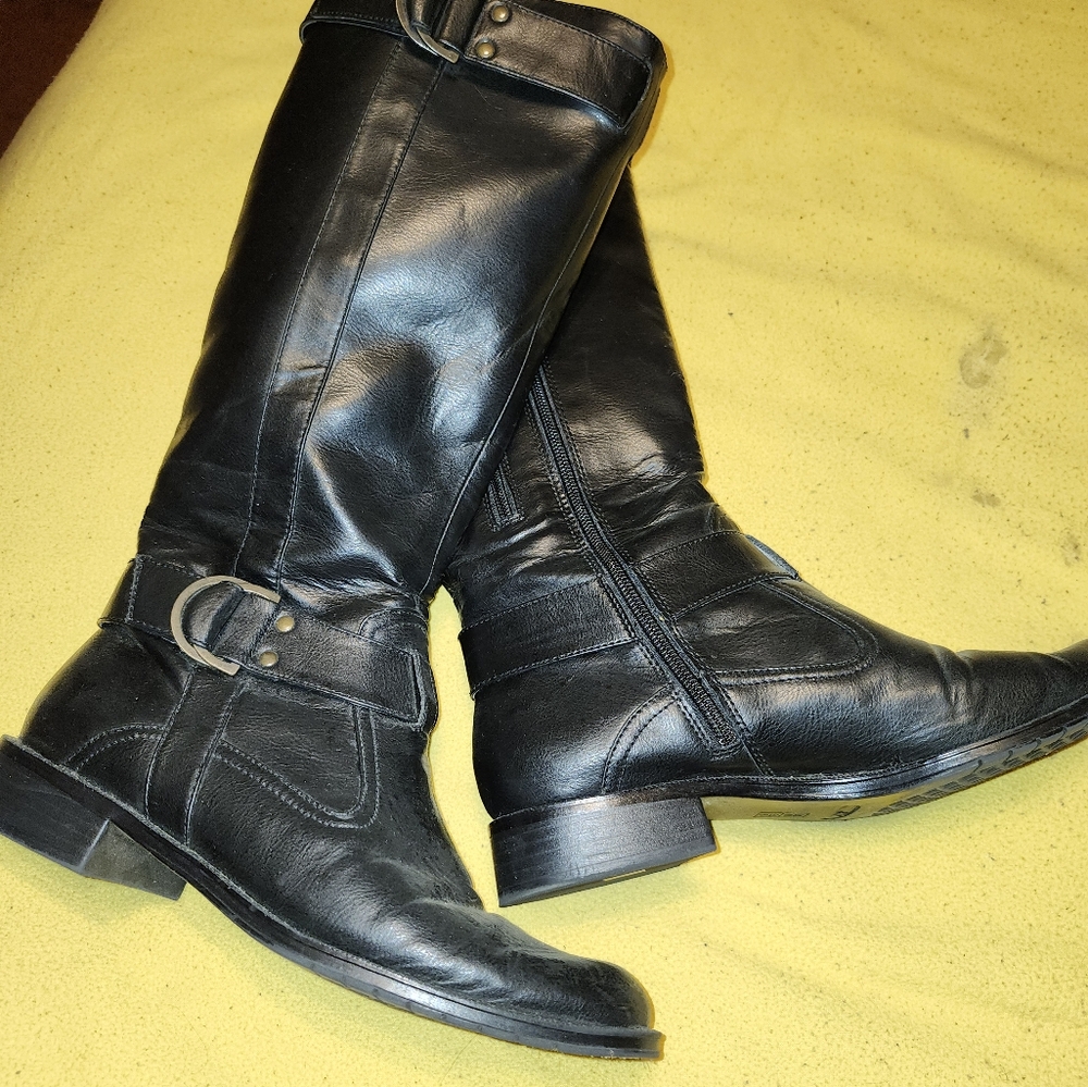 Black Boots